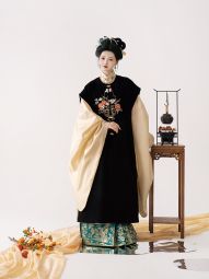 半生罗裳 柿柿如意原创汉服明制女圆领包肩比甲绣花外搭晚明春夏-淘宝网 主图 005.jpg