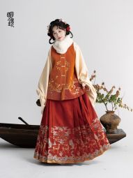 明镜华服 鸿运小灵狐 冬季款汉服女马面裙上衣套装2024新款小个子-淘宝网 主图 002.jpg