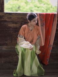 【4.27 10 00am上新】小太平唐制汉服春夏色彩集靓丽间色裙陌腹-淘宝网 主图 005.jpg