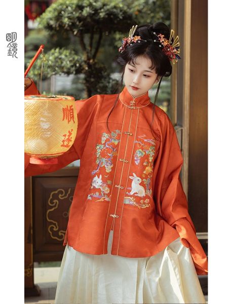 File:明镜华服【百景瑞兔】原创设计明制汉服立领兔补汉服女装-淘宝网 主图 001.jpg