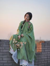 半生罗裳 衔春 原创明制汉服立领斜襟长衫春夏款新品绣花大袖长衫-淘宝网 主图 001.jpg