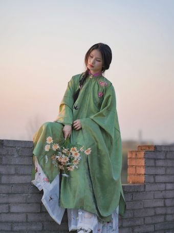 半生罗裳 衔春 原创明制汉服立领斜襟长衫春夏款新品绣花大袖长衫-淘宝网 主图 001.jpg