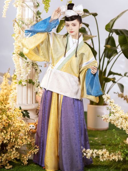 File:花朝记|典藏|复晋花月赋|其五 旬|晋制汉服单襦破裙交窬裙-淘宝网 主图 002.jpg