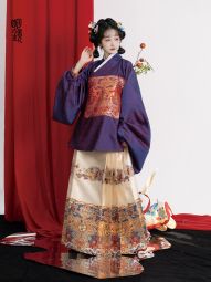 明镜华服 福龙灵泽 明制冬季汉服女马面裙套装2024新年款成人古装-淘宝网 主图 005.jpg