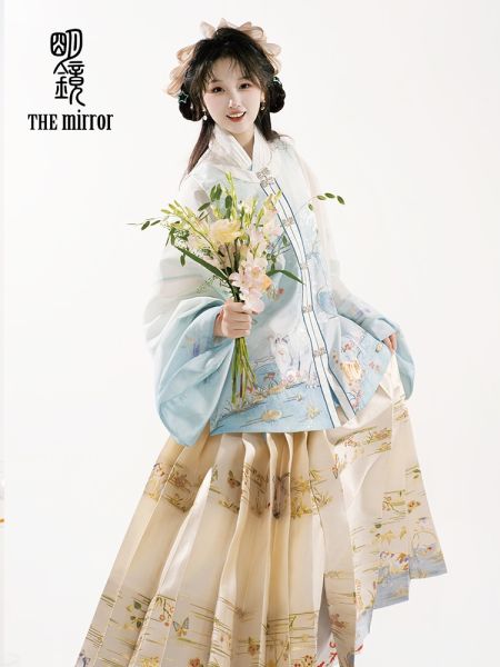 File:明镜华服【鲤喵喵】原创明制汉服绣花比甲马面裙秋季女套装-淘宝网 主图 003.jpg