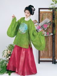 【山海明光】【春光乍泄】传统明制汉服圆领绣花补服马面裙套装-淘宝网 主图 004.jpg