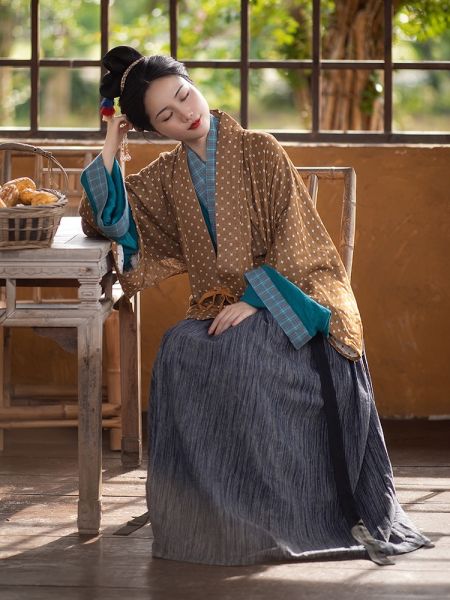 File:汀兰颂原创汉服【田也】魏晋风骨宽窄袖晋襦八破裙日常民族风通勤-淘宝网 主图 001.jpg