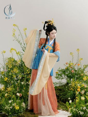 4月12日20点开售【春宴游】绫罗月白 原创南北朝大袖襦汉服套装女-淘宝网 主图 001.jpg