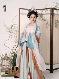 明镜华服 倚东风 004.jpg