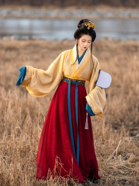 File:【山海明光】【不思归】传统魏晋汉服交领衫襦齐腰裙复原套装秋冬-淘宝网 主图 004.jpg