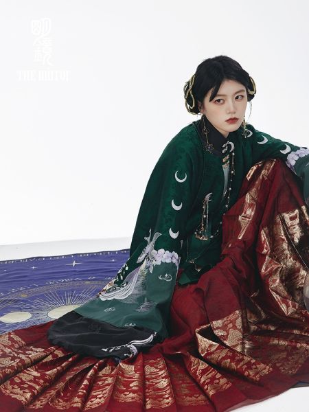 File:明镜华服·月为镜·司月 原创明制汉服圆领半袖马面裙深秋季套装-淘宝网 主图 002.jpg