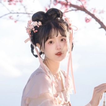黄乔恩.jpg