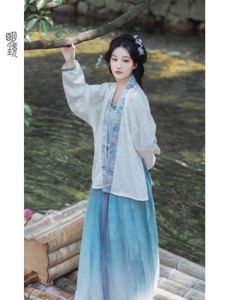 File:明镜华服【琉月】原创改良汉服女国风通勤日常可穿开衫宋褙子套装-淘宝网 主图 004.jpg