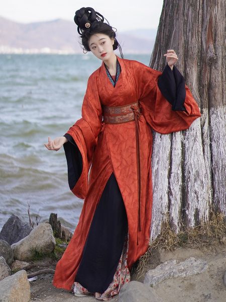 File:汀兰颂原创汉服【司弦】战国袍马山楚墓复原直裾八破裙腰封日常-淘宝网 主图 002.jpg