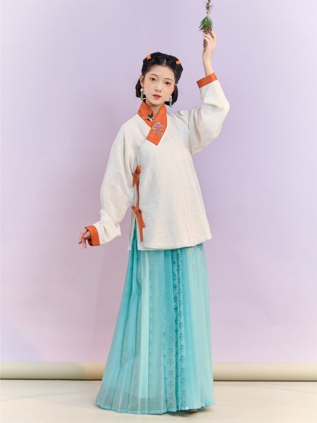 File:尘余馆|芳归燕|明初交领燕桃刺绣弓袋袖锦棉提花仿罗短款衫-淘宝网 主图 004.jpg