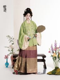 明镜华服麒麟献瑞 原创汉服织金马面裙套装2024新款明制补服-淘宝网 主图 001.jpg