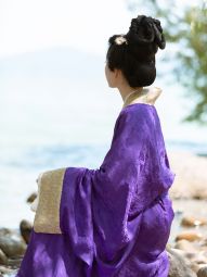 【乔织】「汉紫」汉晋特别系列锦缘边连璧纹直裾袍复原风汉服秋冬-淘宝网 主图 005.jpg