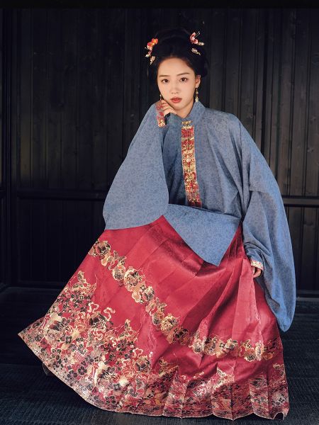 File:风间林【其实】原创明制汉服国风立领对襟衫暗红色马面裙 女-淘宝网 主图 006.jpg