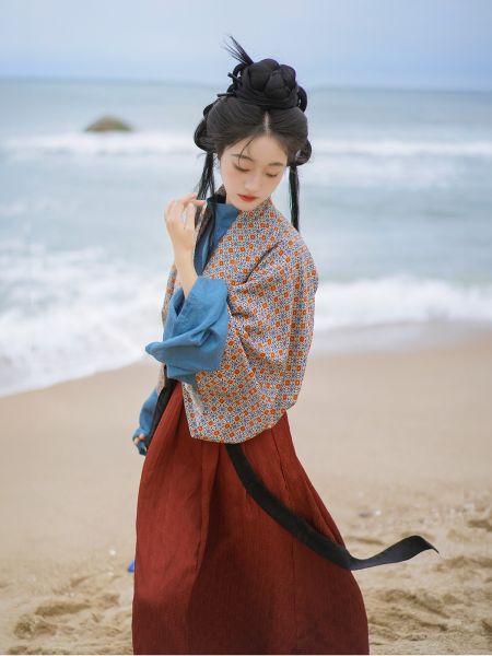 File:汀兰颂原创汉服【观沧海】魏晋北朝晋襦曲领八破裙 可以日常穿-淘宝网 主图 005.jpg