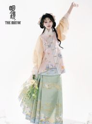 明鏡華服【鯉喵喵】原創明制漢服繡花比甲馬面裙秋季女套裝-淘寶網 主圖 005.jpg
