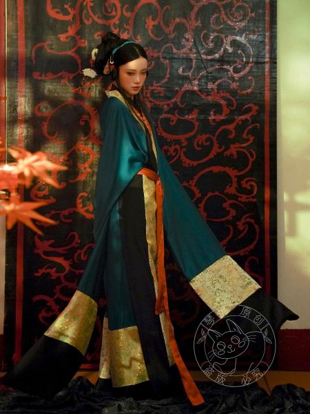 File:琴挑汉制【太阿】长寿纹马王堆直裾袍+素纱单衣西汉复原款-淘宝网 主图 006.jpg