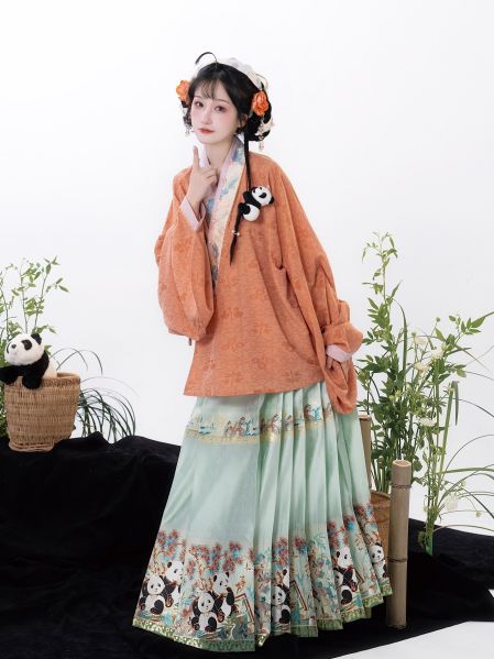 File:【现货】吉元裳织——熊猫马面裙明制汉服仿烧箔纱料时尚春夏-淘宝网 主图 003.jpg