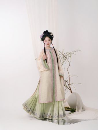 【现货】吉元裳织《芝兰玉树》 明制汉服仿妆花纱马面裙春夏-淘宝网 主图 002.jpg