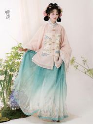 明镜华服【鱼游春水】新中式汉服2024新款马面裙套装成人古装女夏-淘宝网 主图 005.jpg