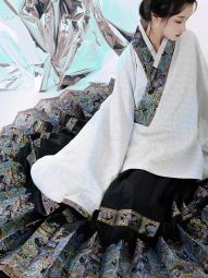 风间林【迷迷】原创国风明制汉服仿妆花织金螺钿黑色马面裙上衣-淘宝网 主图 004.jpg