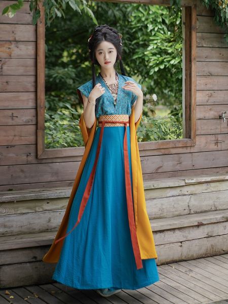 File:汀兰颂原创汉服【小满】唐制唐褙子吊带八破裙披帛日常通勤穿搭-淘宝网 主图 006.jpg