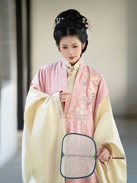 File:半生罗裳 芙蓉醉新品明制女原创汉服国风包肩长比甲外搭晚明春夏-淘宝网 主图 002.jpg