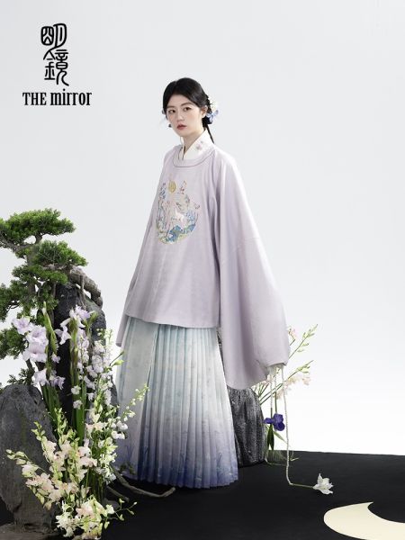 File:明镜华服【月野仙踪】原创明制圆领补服女成人古装汉服上衣-淘宝网 主图 003.jpg