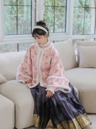 小昭君｜ 超绝双色昭君袄 汉服仿漳缎圆领对襟披袄拜年外套保暖-淘宝网 主图 006.jpg