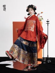 明镜华服 福龙灵泽 明制冬季汉服女马面裙套装2024新年款成人古装-淘宝网 主图 002.jpg