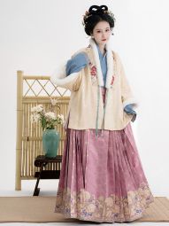 踏云馆汉服冬款真丝湖绫獭兔毛合领对交弓袋袖袄马面裙套装 芷柔-淘宝网 主图 001.jpg