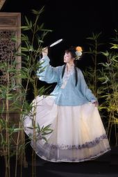【现货】吉元裳织《鸢尾沉梦》明制汉服仿妆花纱马面裙汉服春夏-淘宝网 主图 002.jpg