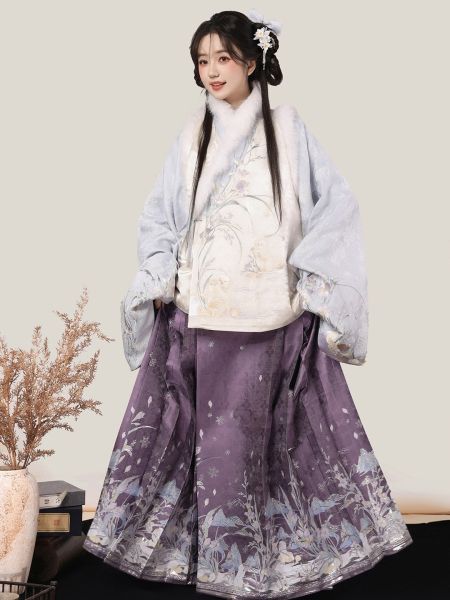 File:燕云织造【冬雪眠眠】明制秋冬交领比甲马面裙套装原创汉服女-淘宝网 主图 001.jpg