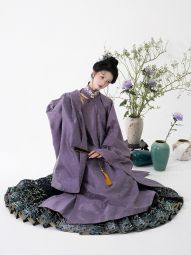 半生罗裳 琉璃 明制汉服女立领斜襟长衫晚明暗纹纱绣花-淘宝网 主图 004.jpg