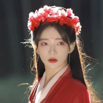 杨伊墨.jpg