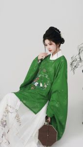 【山海明光】【鹤园】明制春季汉服绣花圆领大襟琵琶袖补服马面裙-淘宝网 主图 004.jpg