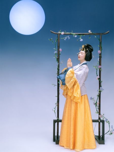 File:花朝记|典藏|复晋花月赋|其二 镜|晋制汉服荷叶边半袖破裙-淘宝网 主图 001.jpg