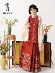 明镜华服【月华景新年红限定色】原创明制满绣汉服比甲女套装-淘宝网 主图 003.jpg