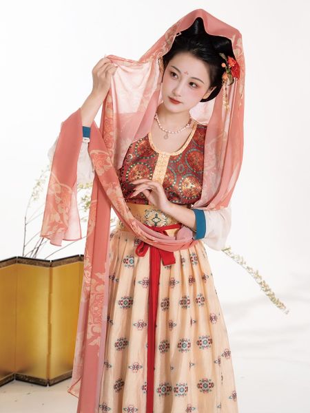 File:风间林【听影】原创唐制汉服圆领衫织金仿妆花坦领背子一片式褶裙-淘宝网 主图 001.jpg