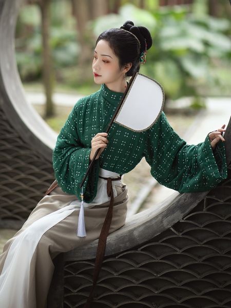 File:汀兰颂原创汉服【袅袅】魏晋晋制宽袖晋襦曲领八破裙秋冬日常汉服-淘宝网 主图 006.jpg