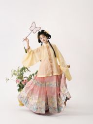【现货】吉元裳织《千里兔》明制仿妆花暗花纱马面裙汉服下裙春夏-淘宝网 主图 004.jpg