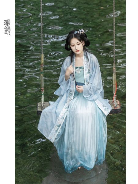 File:明镜华服【夏影】原创改良宋制汉服女夏季可上班穿长褙子百迭裙女-淘宝网 主图 001.jpg