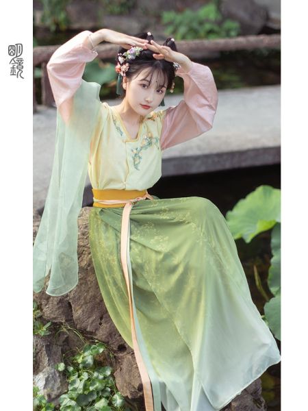 File:长安夏梦@明镜华服原创改良汉服女夏季新款唐制圆领背子中国风-淘宝网 主图 006.jpg