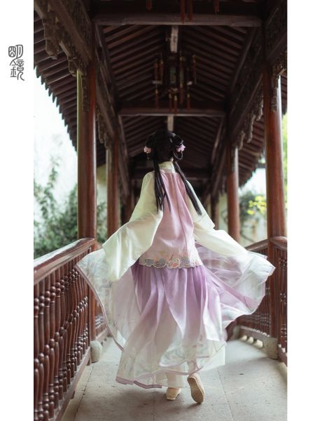 File:明镜华服【甜果儿】原创改良明制汉服女夏季比甲马面裙套装-淘宝网 主图 005.jpg