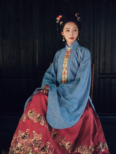 File:风间林【其实】原创明制汉服国风立领对襟衫暗红色马面裙 女-淘宝网 主图 003.jpg