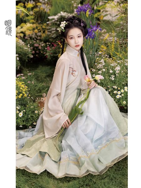 File:【小庭春】明镜原创明制汉服竖领对襟直袖长衫马面 售完不补货-淘宝网 主图 003.jpg
